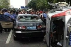 韩系车车主如何优雅地避免爱车被砸？