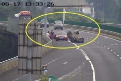 高速路上5大作行为，一眨眼就成车渣子