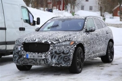 捷豹F-Pace SVR最新谍照曝光 2018年上市