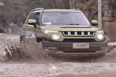 中美越野世家对决BJ20与自由侠谁更有范儿