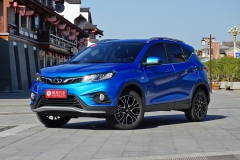 这货颜值甩哈弗宝骏十条街，6万起带独立悬架