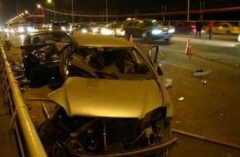 对付远光灯，90%的老司机都这么做！