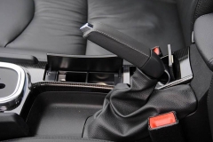 手刹要一拉到底吗？怎么拉手刹更好？