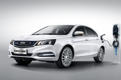 不止是续航增加 评测吉利帝豪EV300