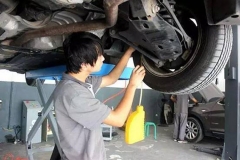 爱车刹车偏软，到底是出了什么问题？