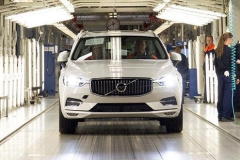 沃尔沃全新XC60海外下线 年底国产上市