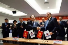 车展秀肌肉，他们做了这三件事