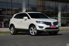 林肯和凯迪拉克相比 哪个更优秀？