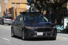 打车服务的先行者将成炮灰？