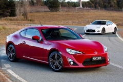 丰田86停售后 幸亏还有这两款轿跑