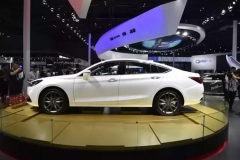 采用阿特兹的底盘 走的奥迪A6的路线