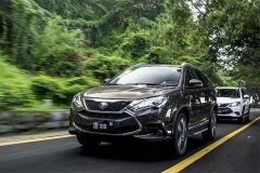 自主超跑级SUV，百公里加速跑进5秒