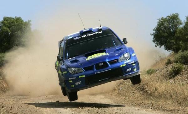 一直说买车要看“操控性”，具体指的是什么？