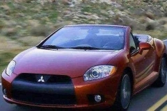 三菱新款SUV颜值超高配置丰富 售价11万