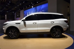 众泰T500内饰谍照首曝 预计将年内上市