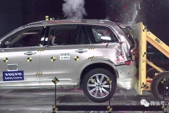 被追尾，7座车第三排死亡概率50%？