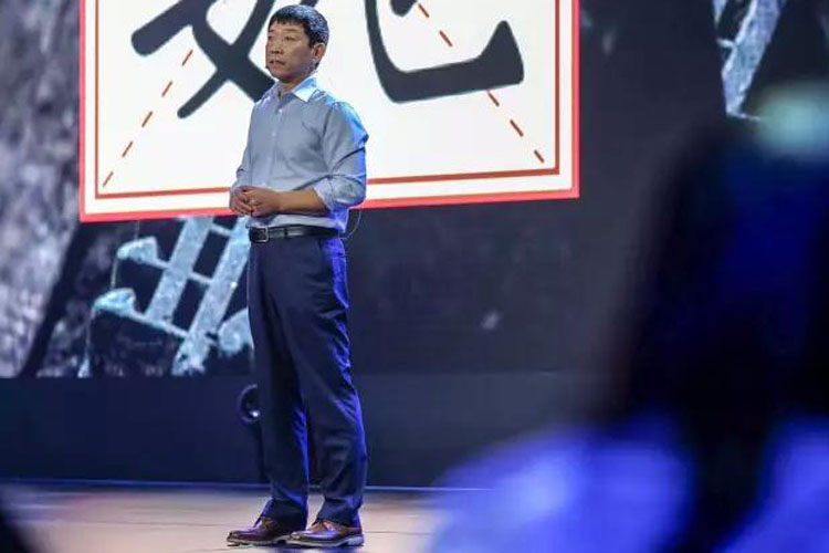 魏建军，你和雷雨成一笑泯恩仇了吗？