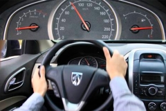 为什么我的方向盘有时候抖有时候不抖？