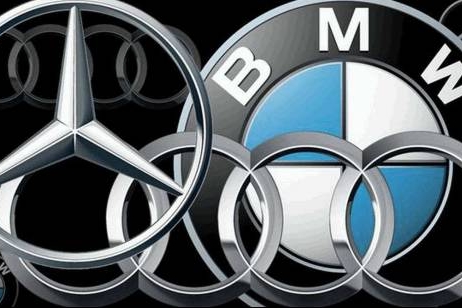 BBA开撕，全新宝马5系、奔驰E、奥迪A6L谁更强？