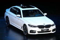 44.99万起宝马新5系上市 增高级配置