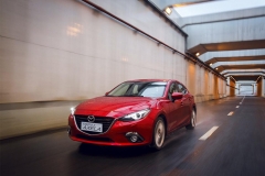 这几台车一定要买红色 特别是昂克赛拉