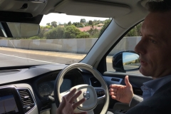 水土不服？沃尔沃的自动驾驶汽车居然被袋鼠整蒙了