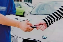 借车出去违章、出事故怎么办？