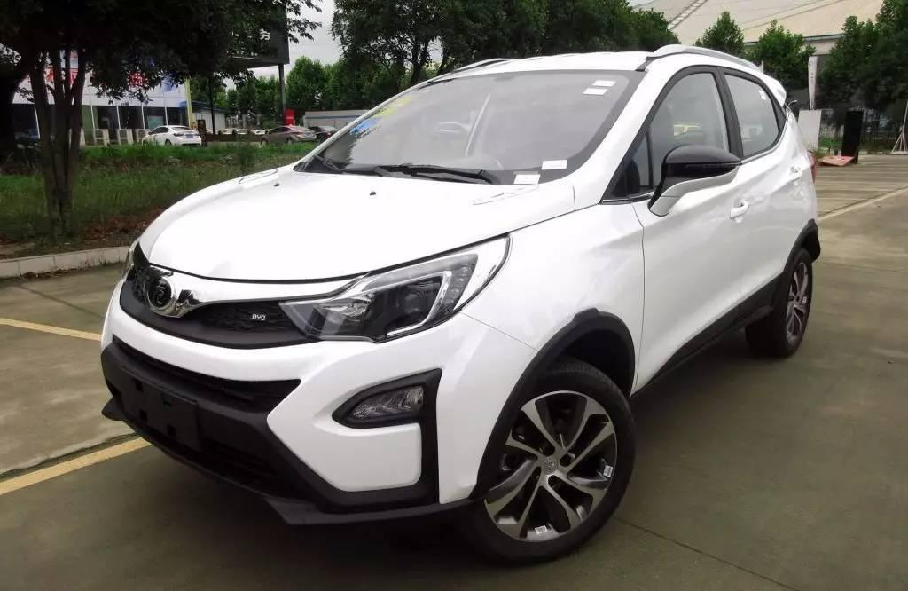 有些SUV，不到10万就带全景天窗，关键后排还能放倒