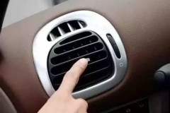 你不知道吧！夏季车内这样开空调可能会没命