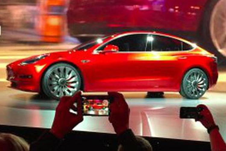 首批Model 3今日交付 特斯拉未来取决于此