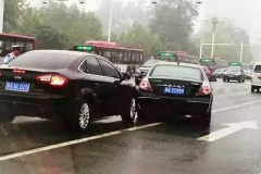 恶意加塞日渐猖狂 碰上该怎么“修理”他？