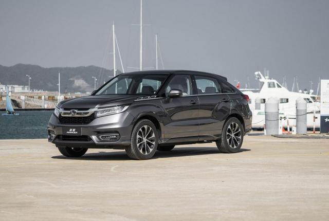 姐夫花了30万，没买汉兰达却买了这车