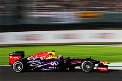 F1日本站排位赛：韦伯力压维特尔夺杆位