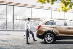 这4台10多万的SUV，一个高科技配置秒杀30万级合资车！