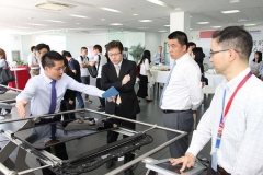 聚氨酯代玻璃 伟巴斯特展示天窗新技术