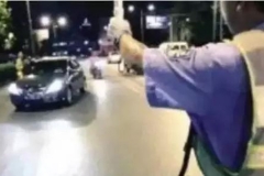 吃个面包也算酒驾？有车的人赶快来看看~这真不是开玩笑！