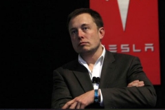 特斯拉造燃油车闹乌龙，中国车主苦等Model 3却是真的