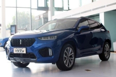 不用攒钱买卡宴，15万就能买到豪华品牌轿跑SUV！