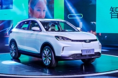 威马汽车品牌发布 首款SUV量产车EX5亮相