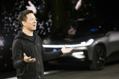 法拉第未来获10亿美元融资 贾跃亭亲任CEO