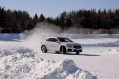告诉你一项冬天比滑雪更好玩的运动——滑车