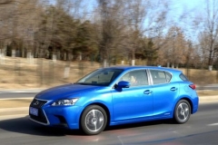 雷克萨斯神车油耗5L 还买啥凯美瑞？