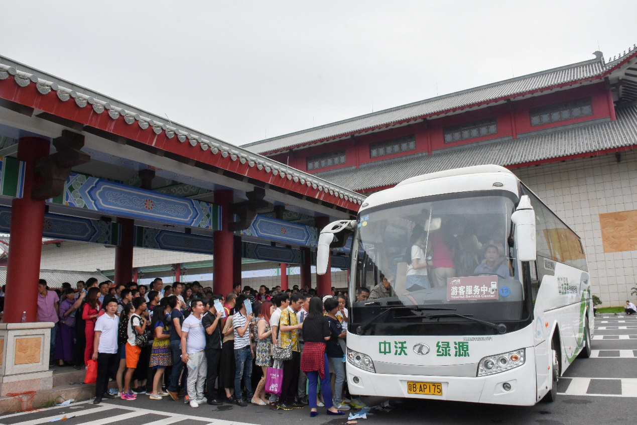 中沃绿源电动大巴