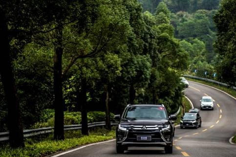 广汽三菱欧蓝德试驾