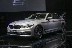 宝马全新5系Li首搭运动套装 8月上市