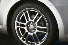 汽车轮胎为什么都没有内胎？百分之90的老司机都不知道！