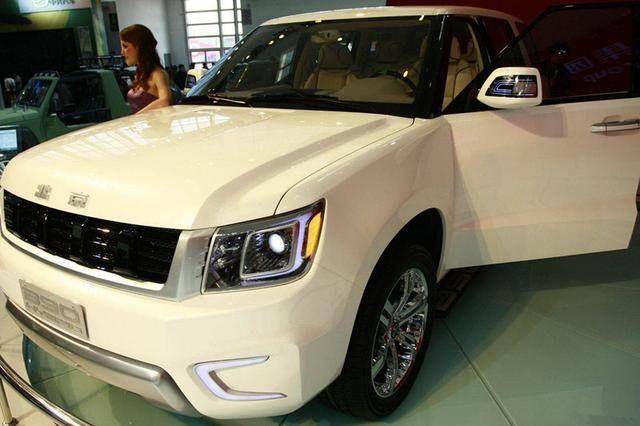 你没看错，这辆国产版路虎揽胜，仅车灯就耗资2亿！