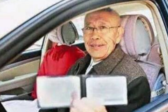 用排除法告诉你：为啥7座车老人通常会坐在第三排？