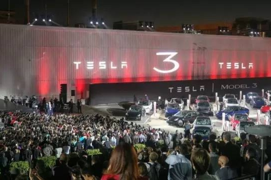 只需3.5万美元就能买到特斯拉Model 3？这是本年度最大笑话