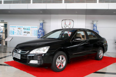 第十代雅阁：新凯美瑞即将上市，怎么能没有准备？